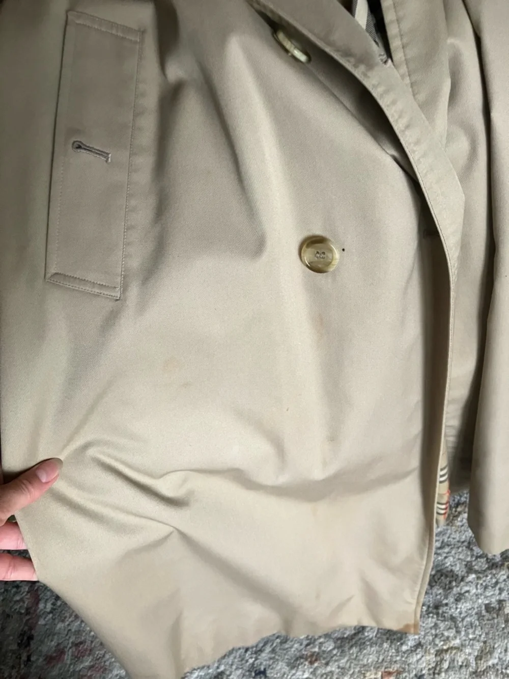 Burberry/Burberrys' Vintage Beige Double-Breasted Long Trench - Picture 6 of 8